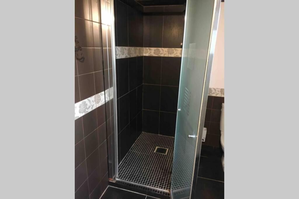 רואן Bel Appartement En Rez De Jardin, 10Min Centre Et 300M Quais De Seine Wifi מראה חיצוני תמונה